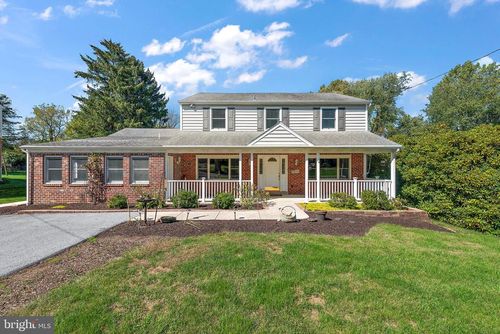 31 Deer Run Ln, MALVERN, PA, 19355-1613 | Card Image
