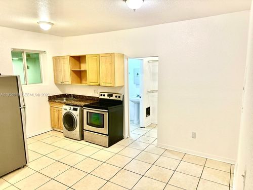 apt-307-1021 Nw 3rd St, Miami, FL, 33128-1195 | Card Image