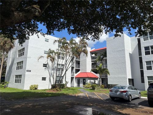 apt-402-9421 Evergreen Pl, Davie, FL, 33324-4366 | Card Image