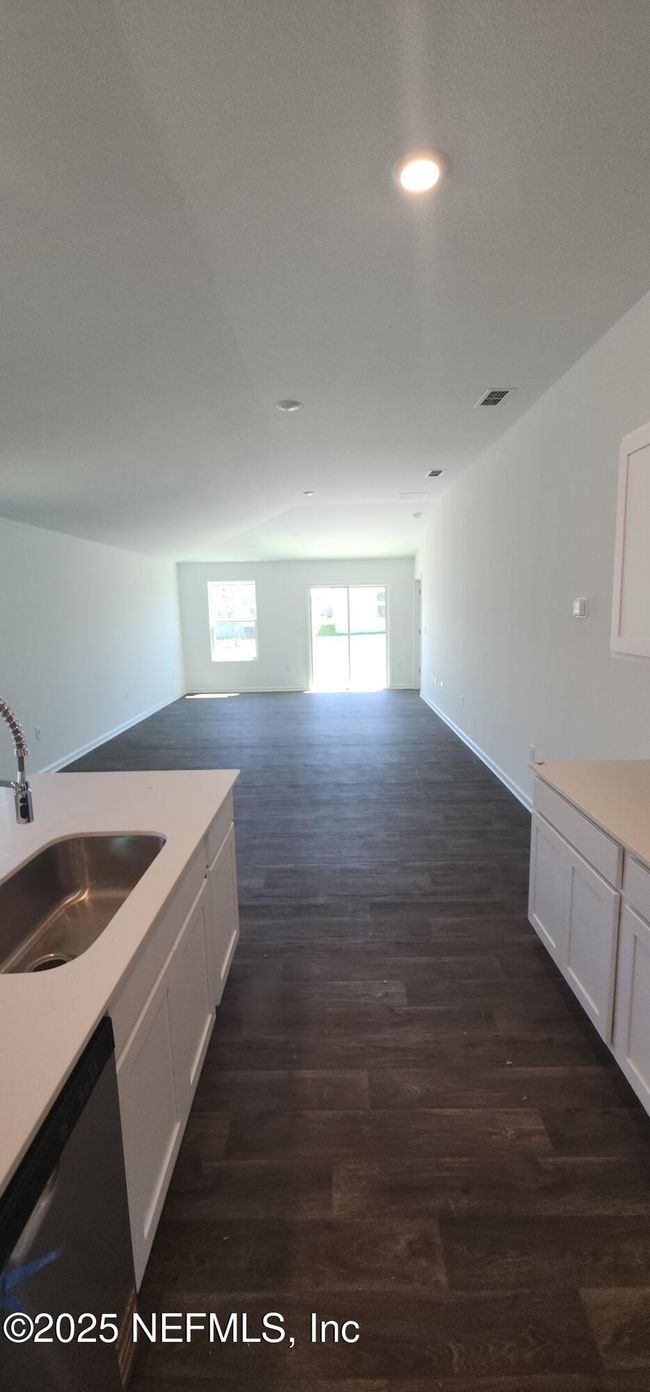 4246 Evening Primrose Dr, House other with 3 bedrooms, 2 bathrooms and null parking in JACKSONVILLE FL | Image 6
