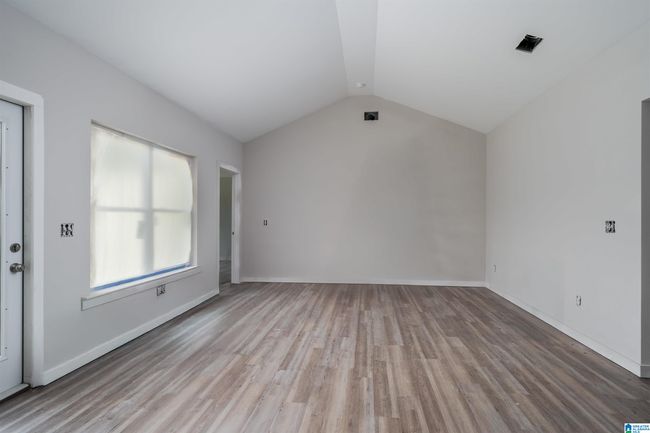10368 Squires Way, House other with 4 bedrooms, 2 bathrooms and null parking in Vance AL | Image 4
