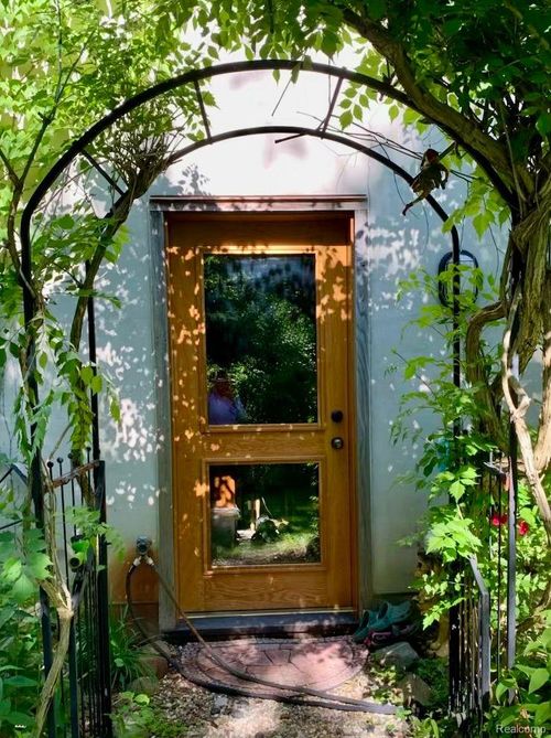 5891 Delano Rd, Metamora, MI, 48455-9250 | Card Image