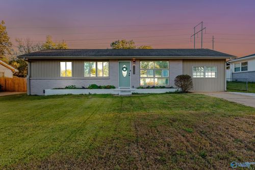 4213 Coffee Dr Sw, Huntsville, AL, 35805-4315 | Card Image