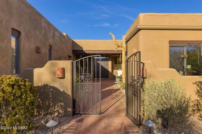 Courtyard Entry | Image 3