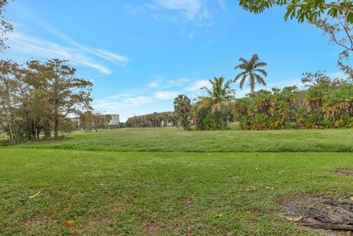 102-4168 Inverrary Dr, Lauderhill, FL, 33319-4526 | Card Image