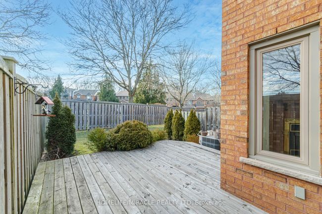 24 - 2 Huntingwood Ave, Condo with 4 bedrooms, 3 bathrooms and 2 parking in Dundas ON | Image 35