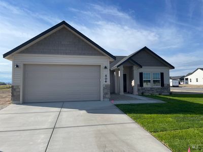 506 Laramie Dr, House other with 4 bedrooms, 2 bathrooms and 2 parking in Twin Falls ID | Image 1