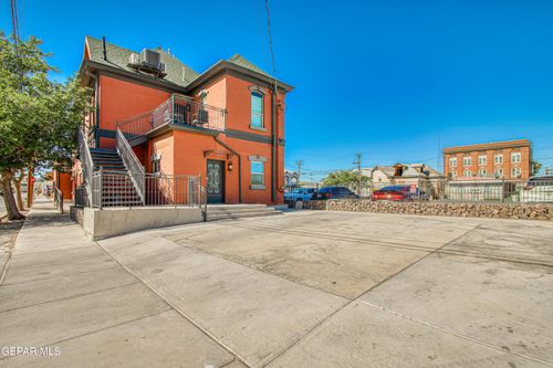 b-702 Myrtle Ave, El Paso, TX, 79901-2559 | Card Image
