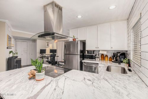 46-6240 N 16th St, Phoenix, AZ, 85016-1755 | Card Image