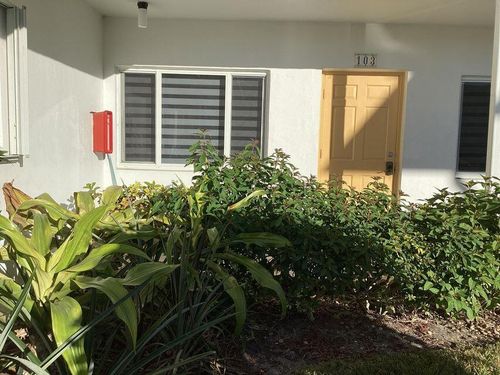 apt-103-2920 Lake Osborne Dr, Lake Worth Beach, FL, 33461-5915 | Card Image