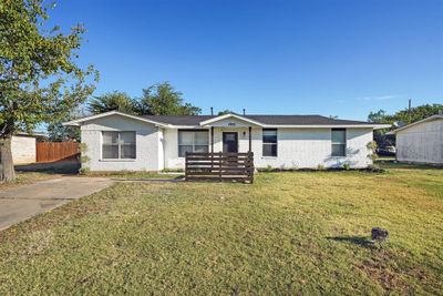 Single story home with a front yard | Image 3