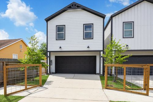 unit-c-2015 Brackenridge St, Houston, TX, 77026-6969 | Card Image
