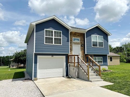 105 Westhaven Rd, El Dorado Springs, MO, 64744-1849 | Card Image