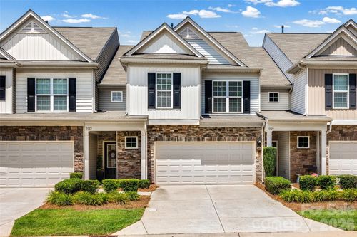 5125 Mount Clare Ln, Charlotte, NC, 28210-4477 | Card Image