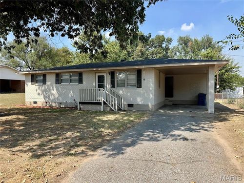 306 Cravens St, Sikeston, MO, 63801-3814 | Card Image