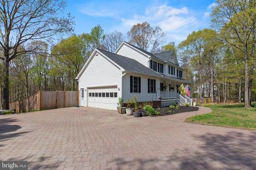 7920 S Woods Dr, FREDERICKSBURG, VA, 22408-8863 | Card Image