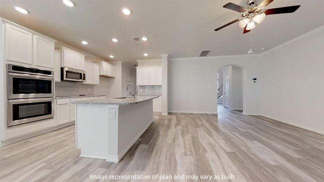 604 Sydney Blvd, House other with 5 bedrooms, 3 bathrooms and 3 parking in Thorndale TX | Image 13