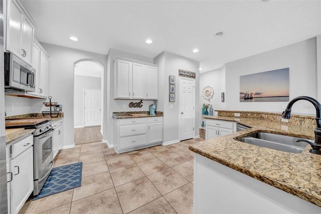 Gorgeous kitchen | Image 8