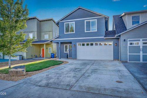 281 Nw 29th St, Redmond, OR, 97756-7347 | Card Image