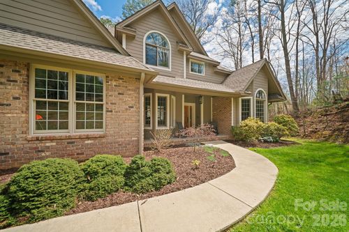 104 Black Hawk Rdg, Weaverville, NC, 28787-8105 | Card Image