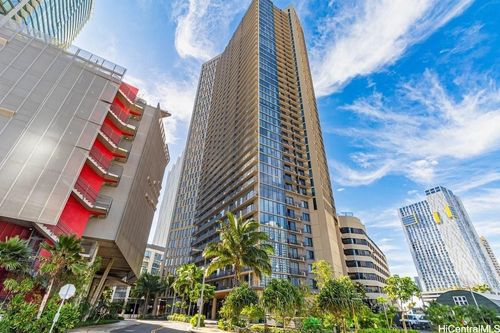 3602-987 Queen St, Honolulu, HI, 96814-3327 | Card Image