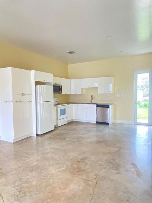 12150-12150 Sw 213th St, Miami, FL, 33177-5976 | Card Image