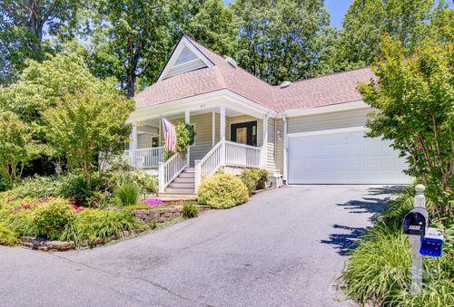 305 E High Point Ln, Hendersonville, NC, 28791-1214 | Card Image