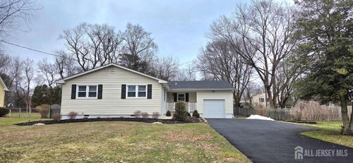 22 Oak Branch Rd, East Windsor, NJ, 08512-3014 | Card Image