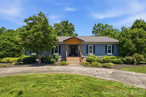 21 Eagle Dr, Taylorsville, NC, 28681-7846 | Card Image