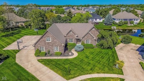 7093 Republic Ln, Indianapolis, IN, 46259-5750 | Card Image