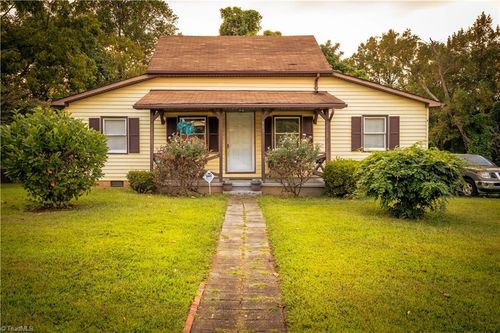 312 Church St, Reidsville, NC, 27320-3922 | Card Image