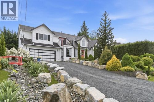 120 Hornby Place, Qualicum Beach, BC, V9K1R6 | Card Image