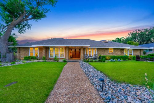 7148 Roundrock Rd, Dallas, TX, 75248-5212 | Card Image