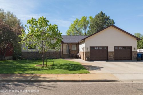 1487 High Street W, Dickinson, ND, 58601 | Card Image