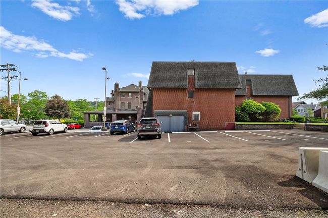 APT-2 - 404 Lexington Ave, Condo with 2 bedrooms, 2 bathrooms and 1 parking in Aspinwall PA | Image 24
