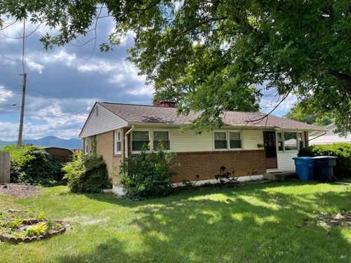 3321 Ruston St Ne, Roanoke, VA, 24012-3743 | Card Image
