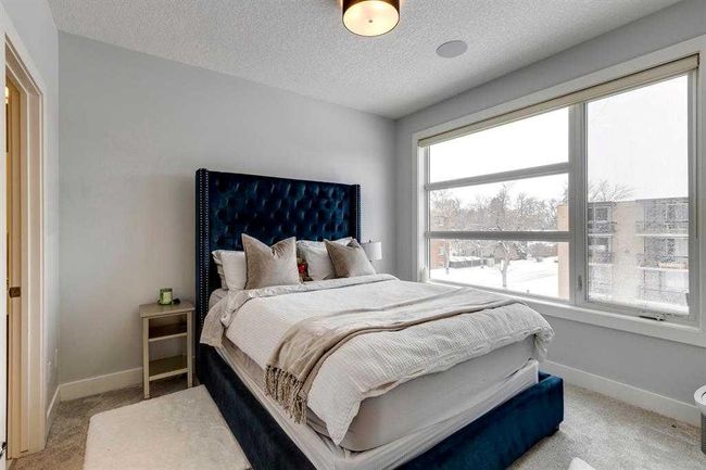 620 2 Street Ne, Home with 3 bedrooms, 2 bathrooms and 8 parking in Calgary AB | Image 5
