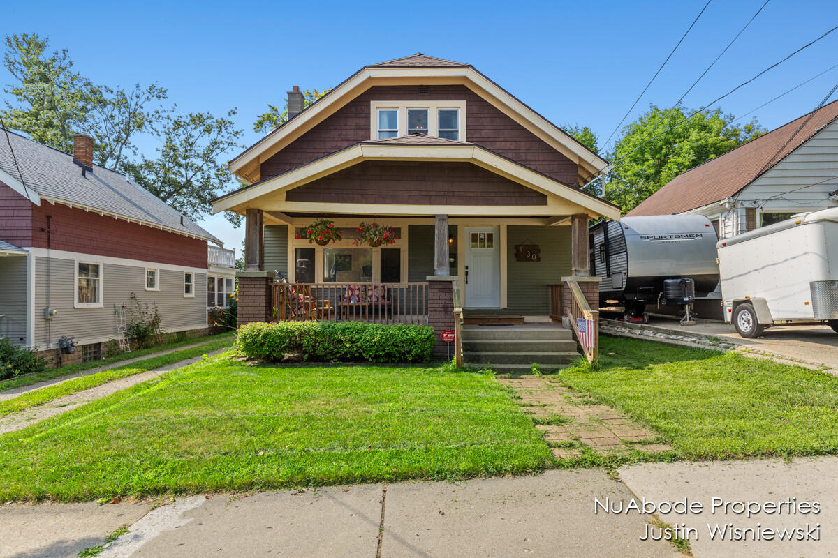 Myrtle St, Grand Rapids, MI 49504
