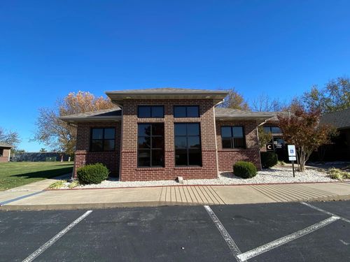 ste-c104-636 W Republic Rd, Springfield, MO, 65807-5806 | Card Image