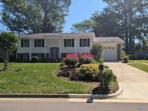 11007 Crestfield Dr Se, Huntsville, AL, 35803-1065 | Card Image