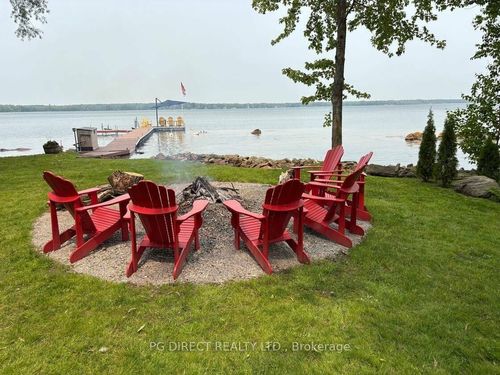 7092 Beach Dr, Washago, ON, L0K2B0 | Card Image