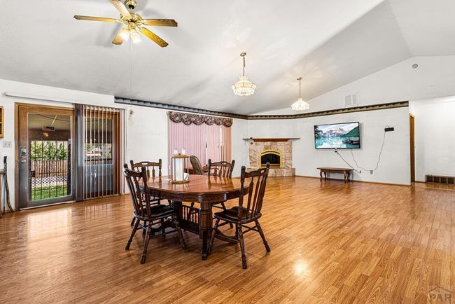 Open concept, vaulted ceilings, dining area to fro | Image 4