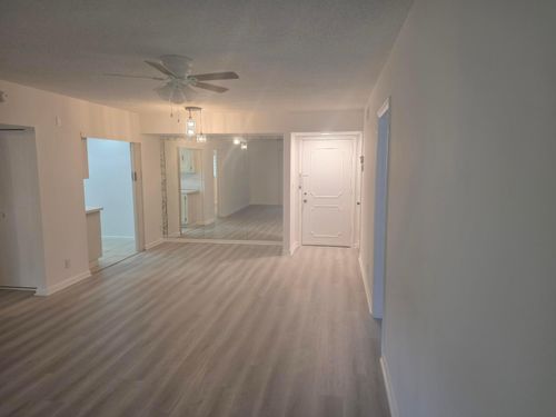 204-959 Se 2nd Ave, Deerfield Beach, FL, 33441-5573 | Card Image