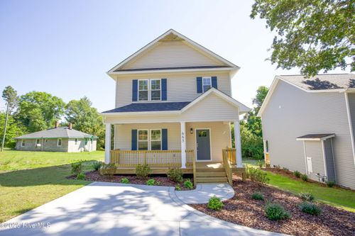 665 W Iowa Ave, Southern Pines, NC, 28387-5212 | Card Image