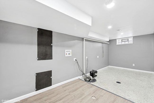 Laundry Room | Image 14