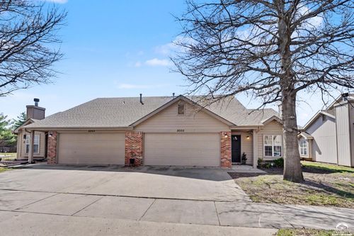 5005 Congressional Way, Lawrence, KS, 66049-4821 | Card Image