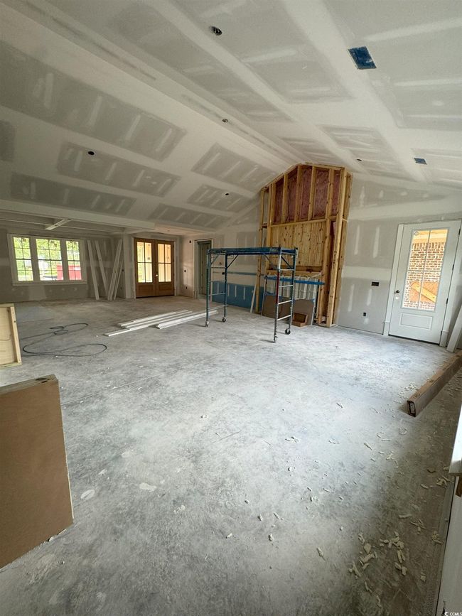 Miscellaneous room featuring vaulted ceiling | Image 23