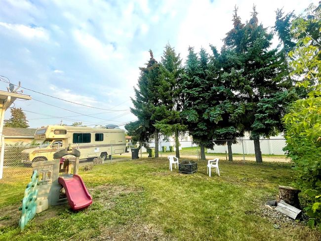 6207 48 B Ave, House detached with 5 bedrooms, 2 bathrooms and 5 parking in Camrose AB | Image 24