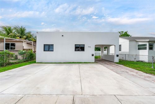 1946 Nw 49th St, Miami, FL, 33142-4068 | Card Image