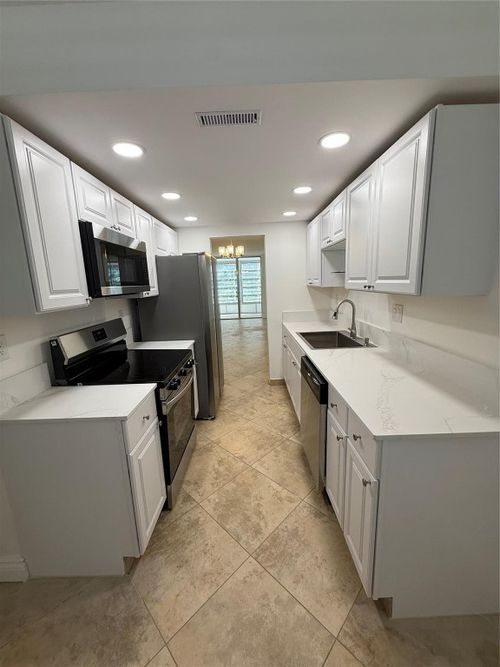 260-3099 Nw 48th Ave, Lauderdale Lakes, FL, 33313-7215 | Card Image